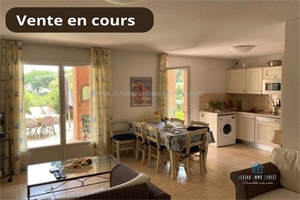 t3 à la vente -   83380  LES ISSAMBRES, surface 63 m2 vente t3 - UBI439350143